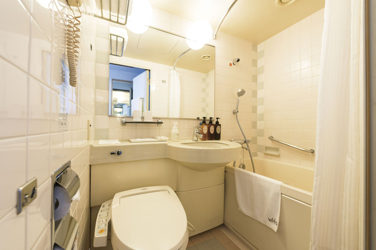 Bathroom 5, Yokohama Isezakicho Washington, Yokohama