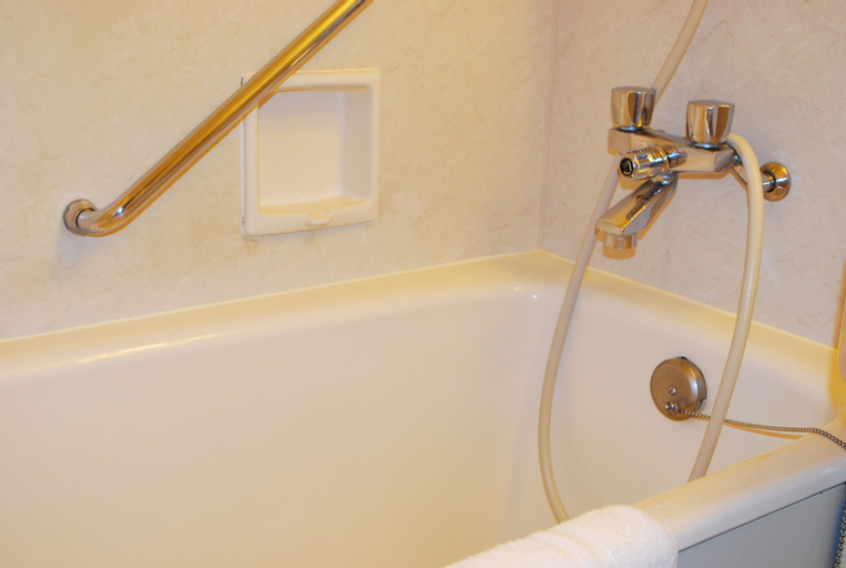 Bathroom 28