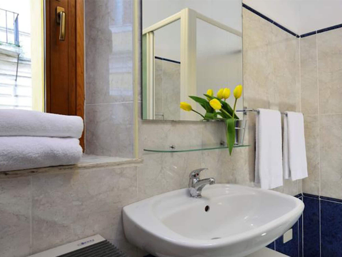 Bathroom 3, Roma Resort Termini, Rome