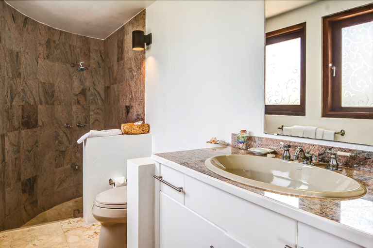 Bathroom 3, Villa Waves