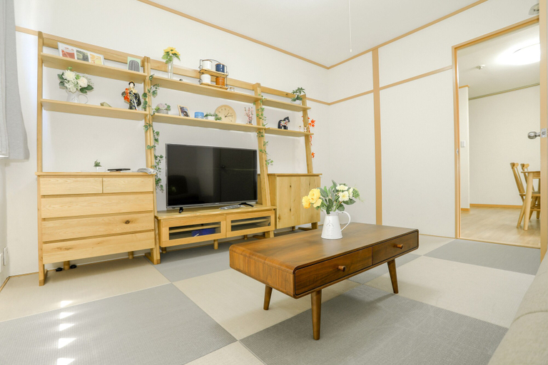 Others 4, Nipponbashi Super House, Osaka