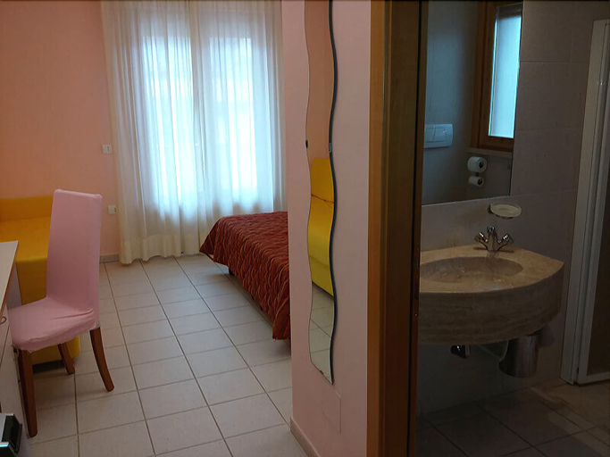 Bathroom 4, Hotel Da Filiè, Lucca