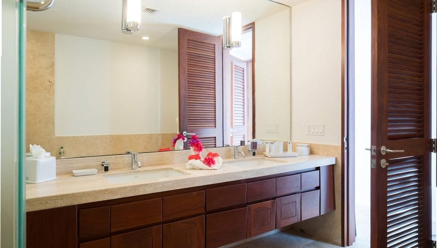 Bathroom, Villa Champagne Shores