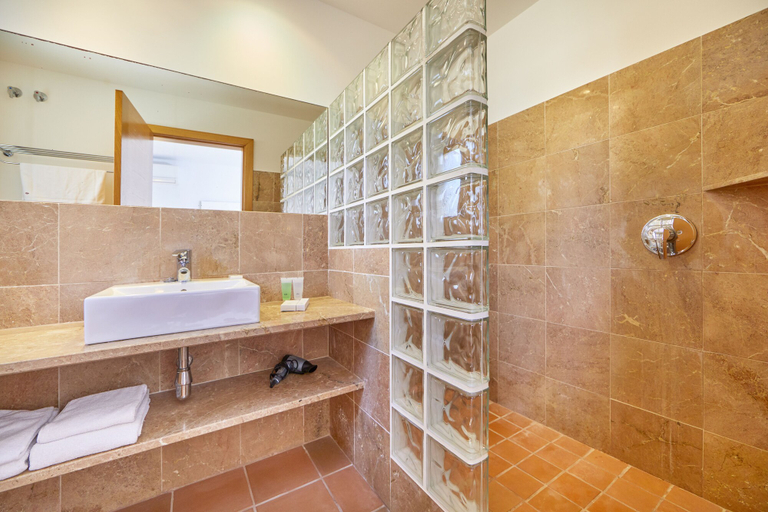 Bathroom 5, Villa Can Pere Cala Galdana Menorca, Baleares