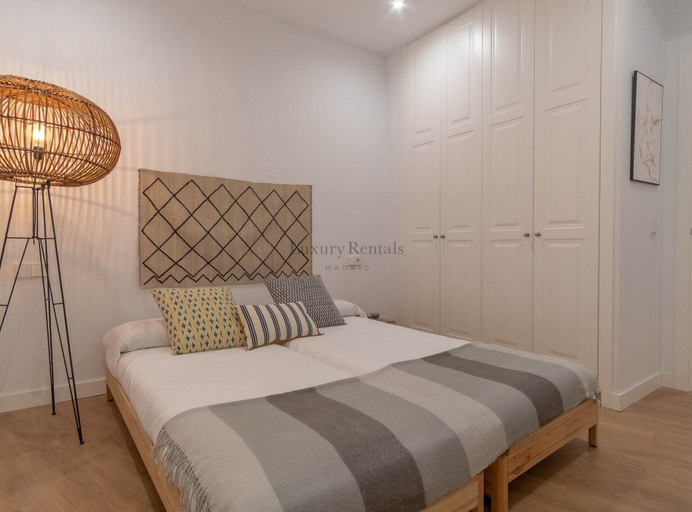 Bedroom 3, General Martinez Campos, Madrid