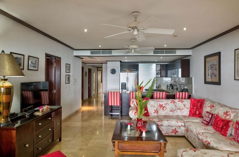 Public Area, Coral Cove 5 - Condo Shutters
