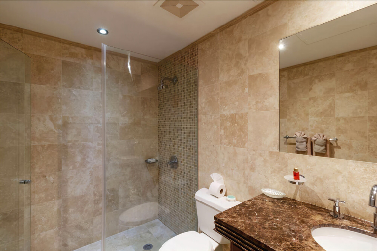 Bathroom, Coral Cove 5 - Condo Shutters