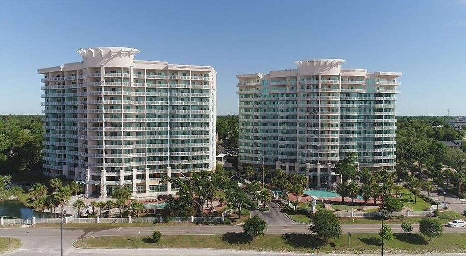 Exterior & Views, Legacy II 1006, Harrison