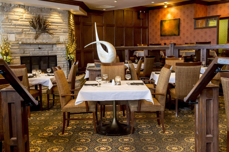 Food & Drinks 5, Sinbad's Hotel and Suites, Division No. 6