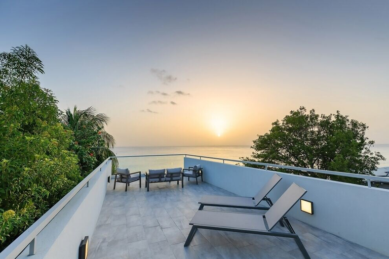 Others 4, Villa Imagine