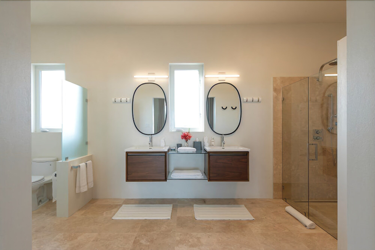 Bathroom 5, Round Rock Estate