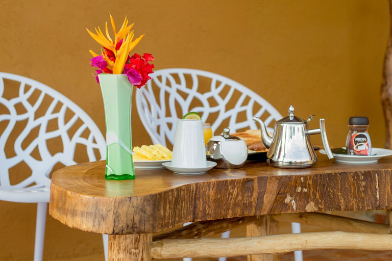 Food & Drinks 5, Nile Front Cottages, Jinja