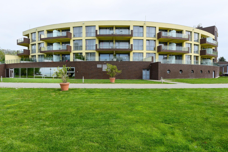 Exterior & Views 2, Hotel Azur, Siófok