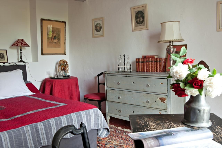 Bedroom 3, La Nesquière, Vaucluse