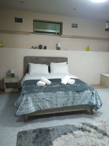 Bedroom 4, Stone Lobby 11, Attica