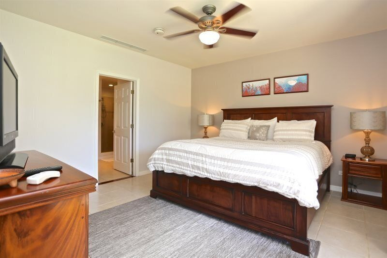 Bedroom 3, Pacifico L1002 Keeling, Carrillo