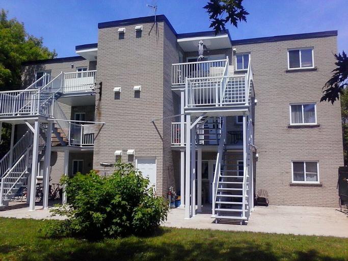 3 bedroms Apartment Hotel, Champlain