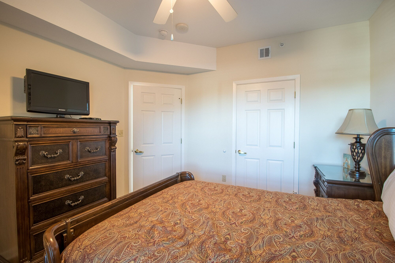 Bedroom 4, Legacy I 503 Deluxe, Harrison