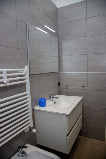 Bathroom 3, N'Agora B&B, Napoli