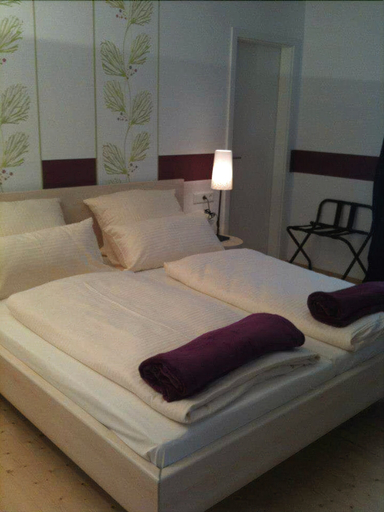 Bedroom 2, Hotel DAH-Inn, Dachau