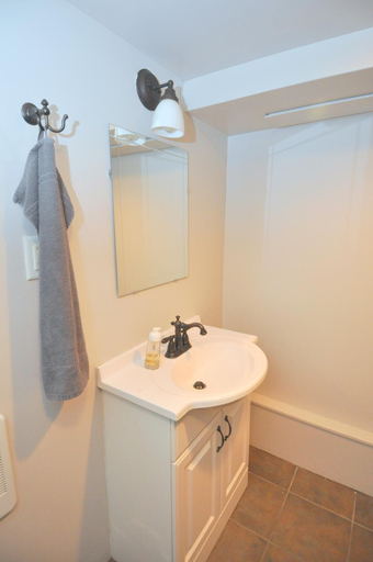 Bathroom 3, Fairview Farm, Morgan
