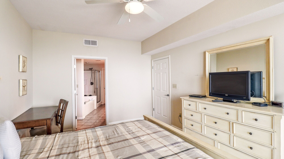 Bedroom 4, Legacy II 1302 Deluxe, Harrison