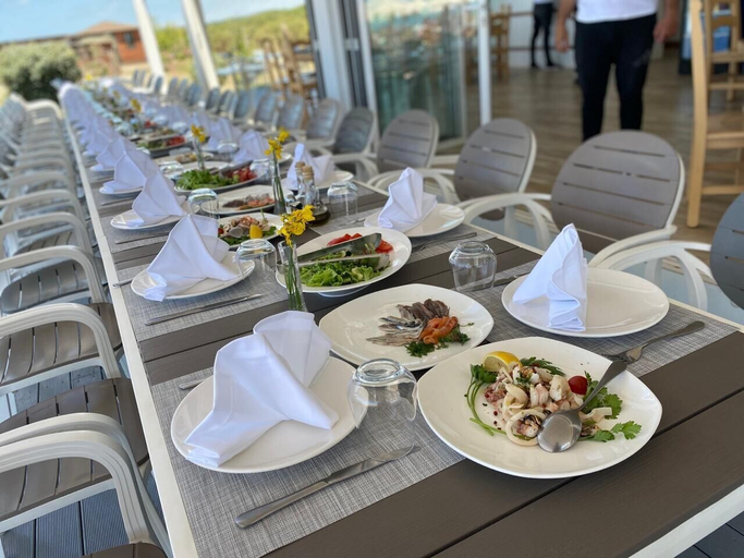 Food & Drinks 5, Amber Hotel Albania, Kavajës