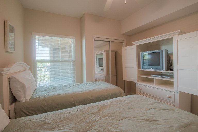 Bedroom 2, Legacy II 302, Harrison