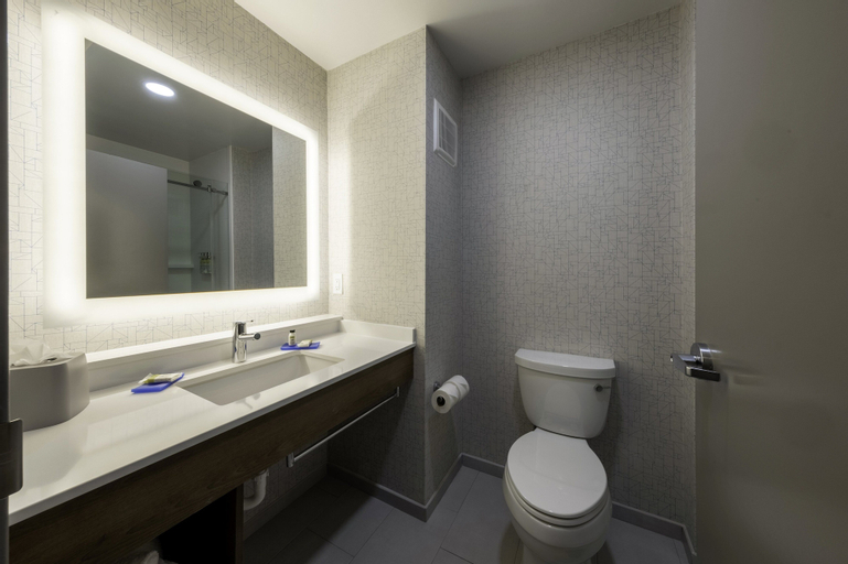 Bathroom 17