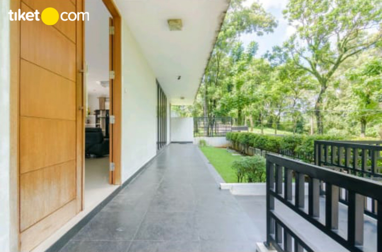 The "V" Private Pool Villa at Sentul City, Bogor