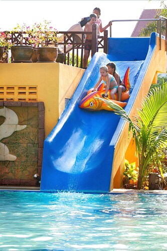 Dolphin Bay Resort, K. Sam Roi Yot