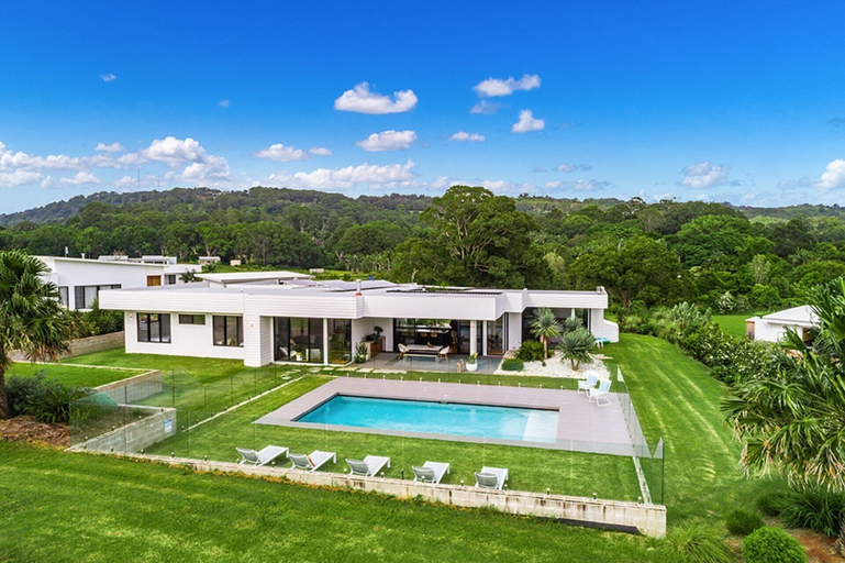 Exterior & Views 2, Your Luxury Escape - Scenic Vista, Byron