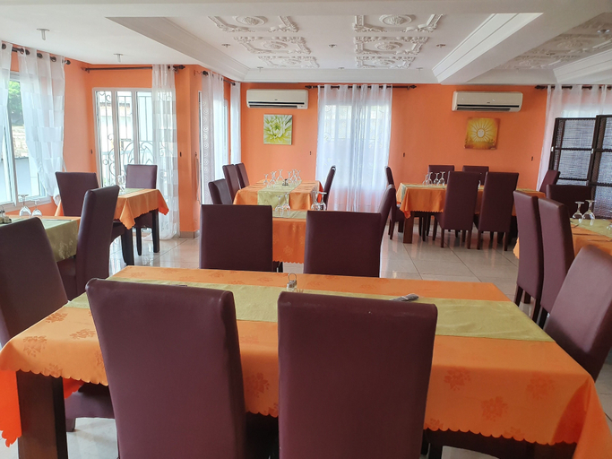 Food & Drinks, Hotel Imperial, Komo-Mondah