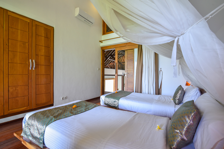 Villa Brongbong Pantai, Buleleng