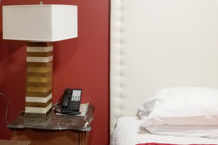 Bedroom 3, Hotel Kent Chatham, Chatham-Kent
