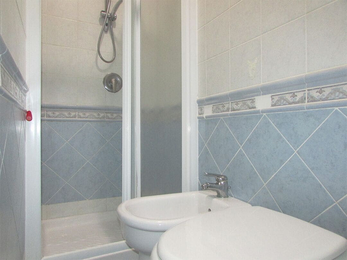 Bathroom 5, Best Rooms, Roma