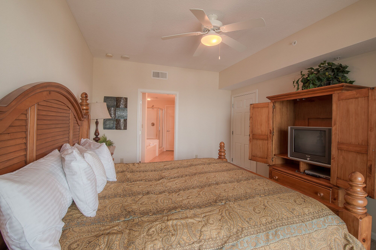 Bedroom 4, Legacy II 302, Harrison