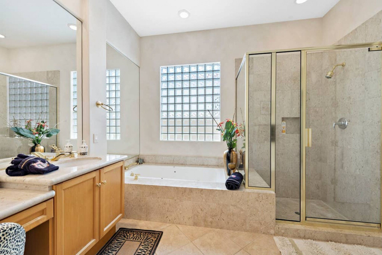 Bathroom 5, 4BR PGA West Pool Home by ELVR - 54715, Riverside