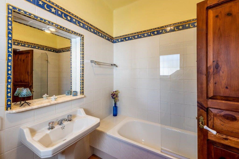 Bathroom, 1132 Villa Hazilla, Málaga