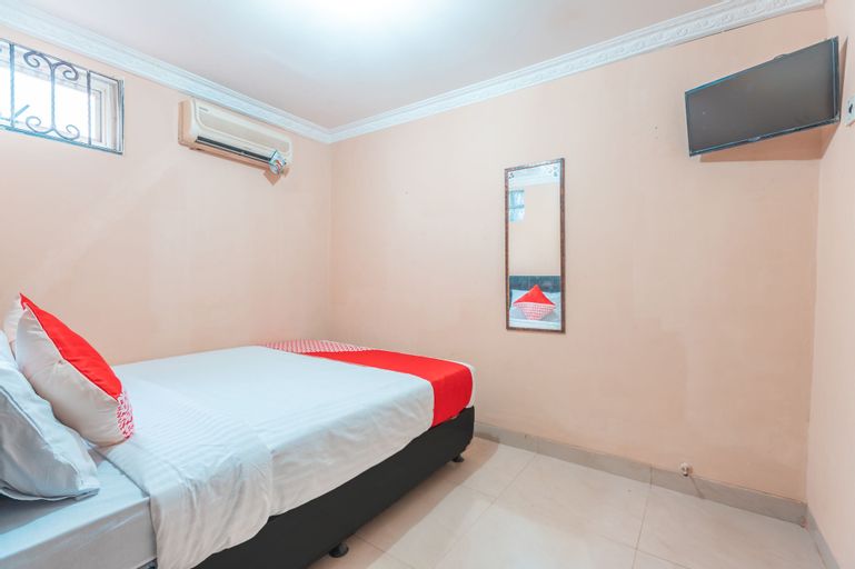 OYO 2765 Mulia Raja Kost Near Eka Hospital BSD, Tangerang Selatan