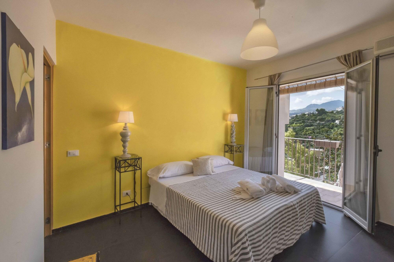 Bedroom 4, Casa Rossa, Palermo