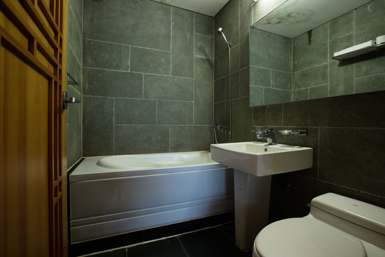 Bathroom 3, Seaspovill Resort, Samcheok