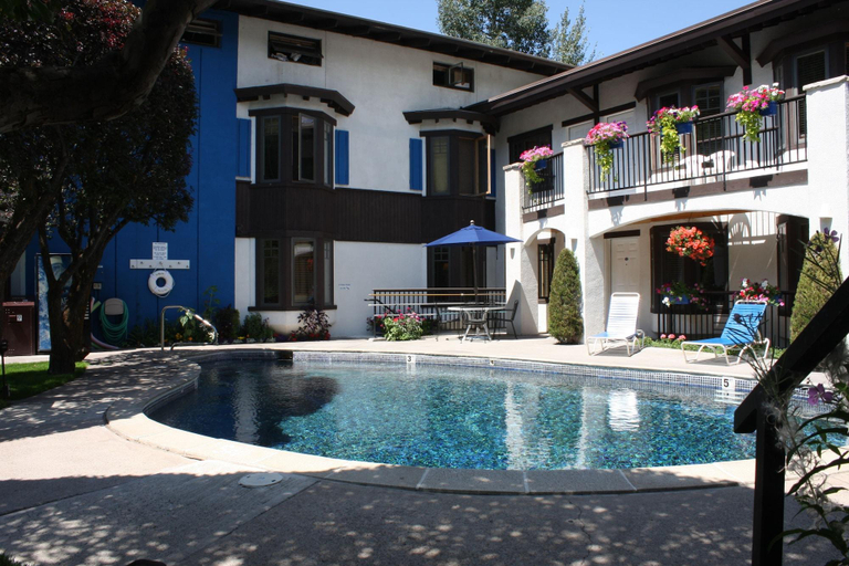 Sport & Beauty 5, St. Moritz Lodge & Condos, Pitkin