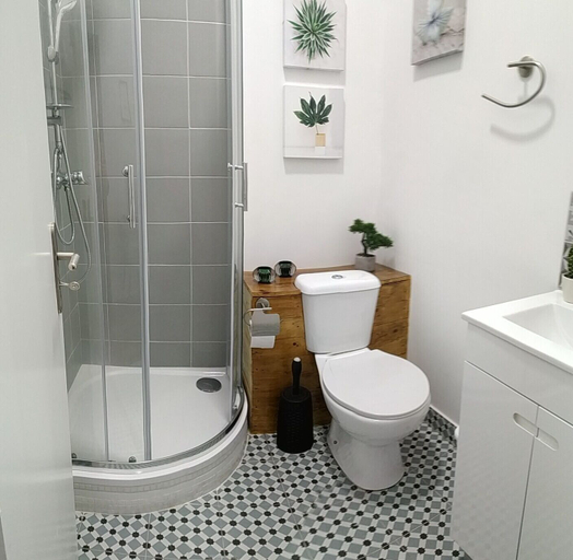 Bathroom 5, Lovely Spot Penha de França, Lisbon
