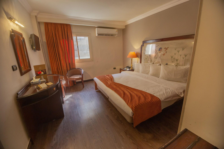 Bedroom 3, Zayed Hotel, Al-'Ajuzah