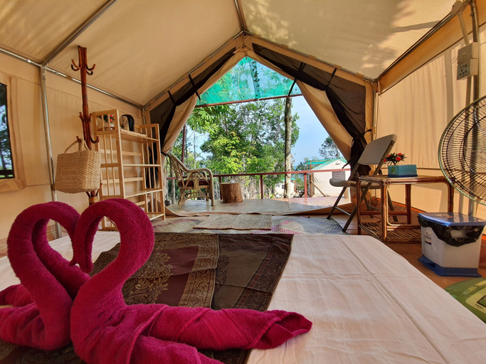 Others 3, 4k Camp Koh Rong, Sihanoukville