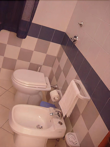 Bathroom 5, A Giummara, Trapani