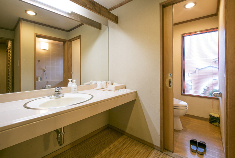 Bathroom 4, Isawa Tokiwa Hotel, Fuefuki