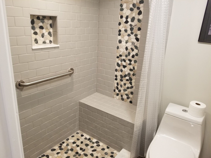 Bathroom 4, Summerhouse 352, Saint Johns