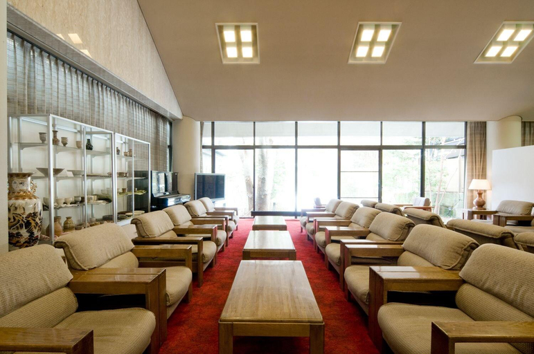 Public Area, Kasuga No Mori, Saku
